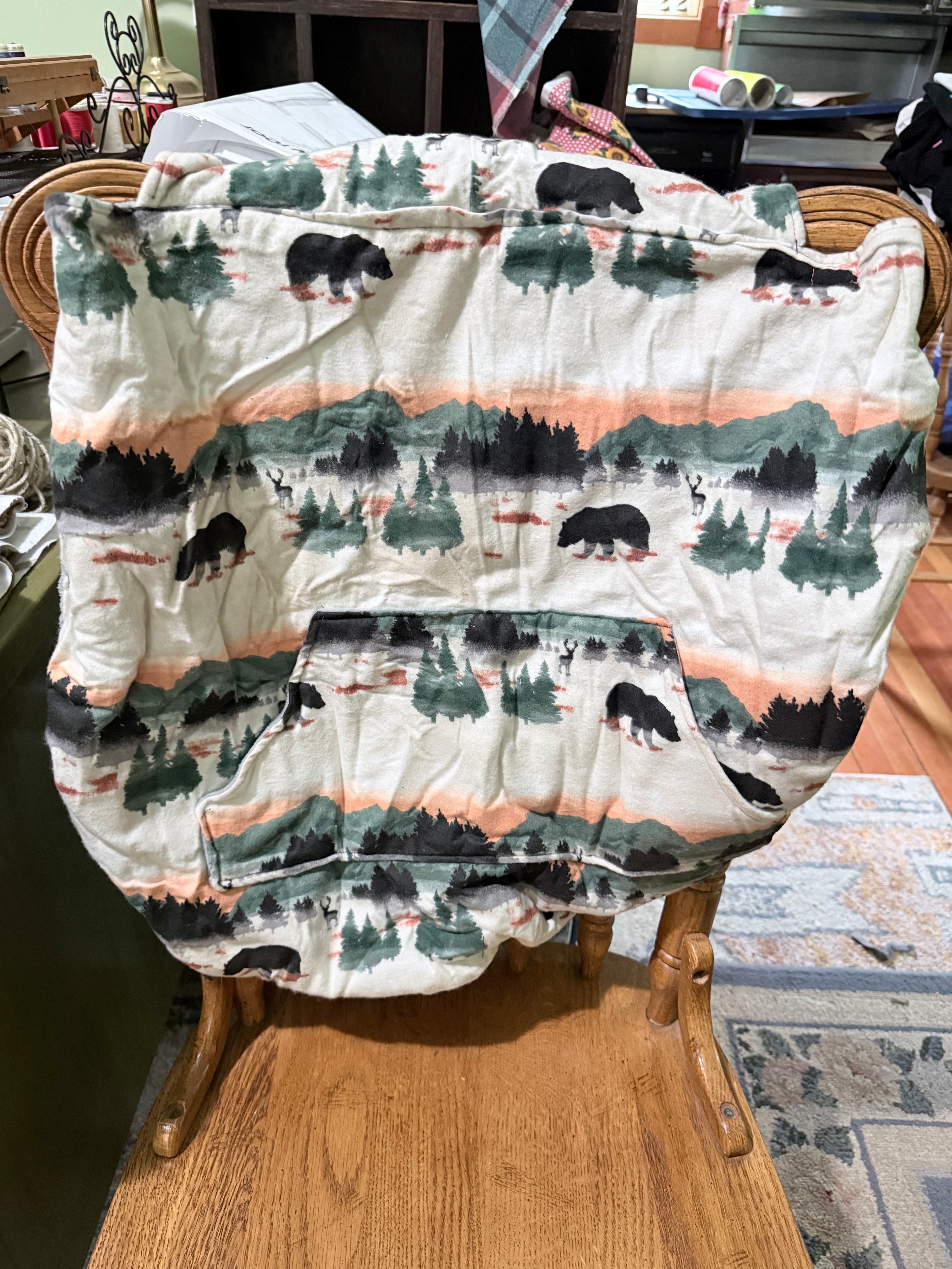 Front pack cover - Bear and mountains