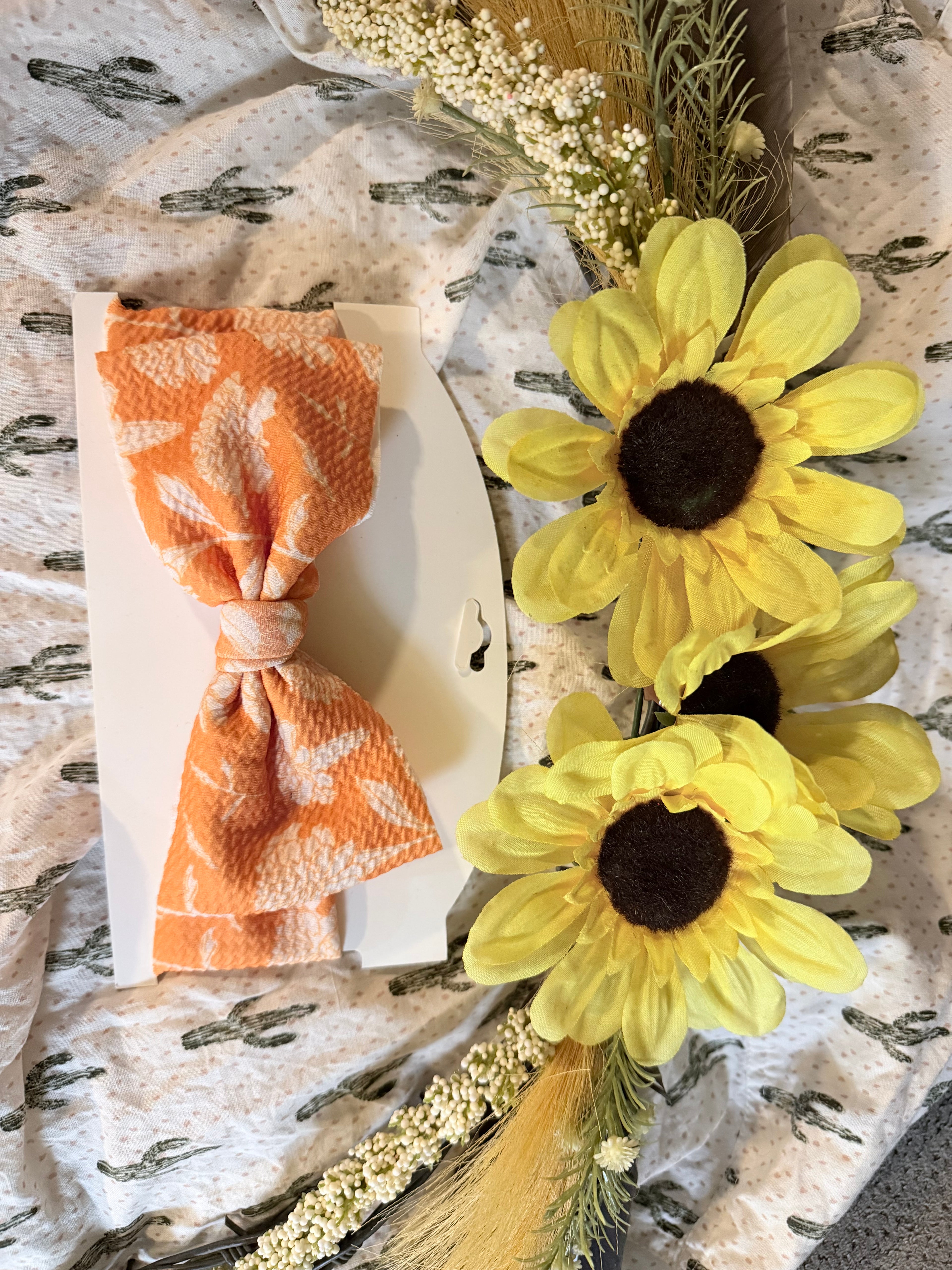 Simple orange bow