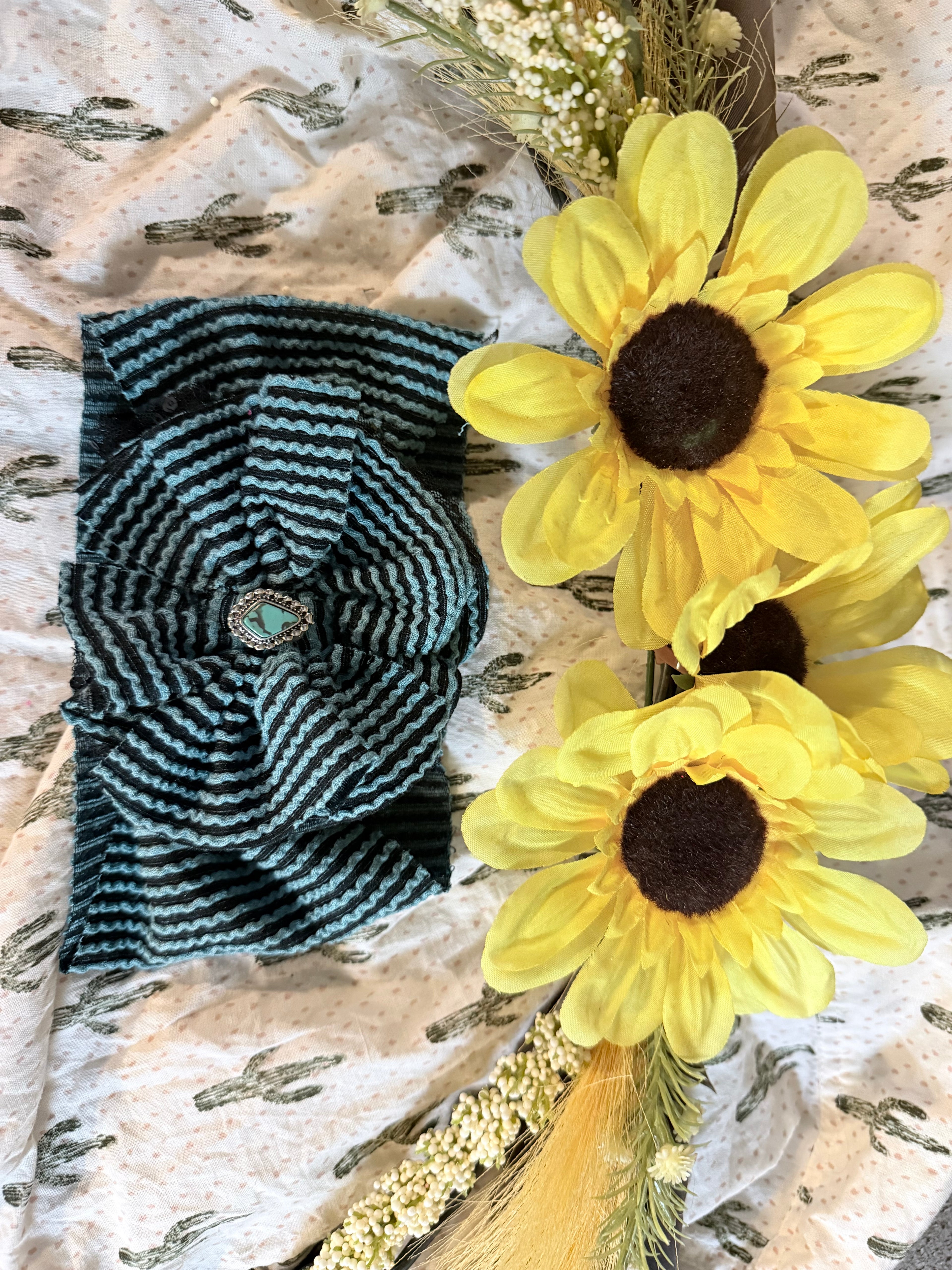 Blue strip head wrap with center stone