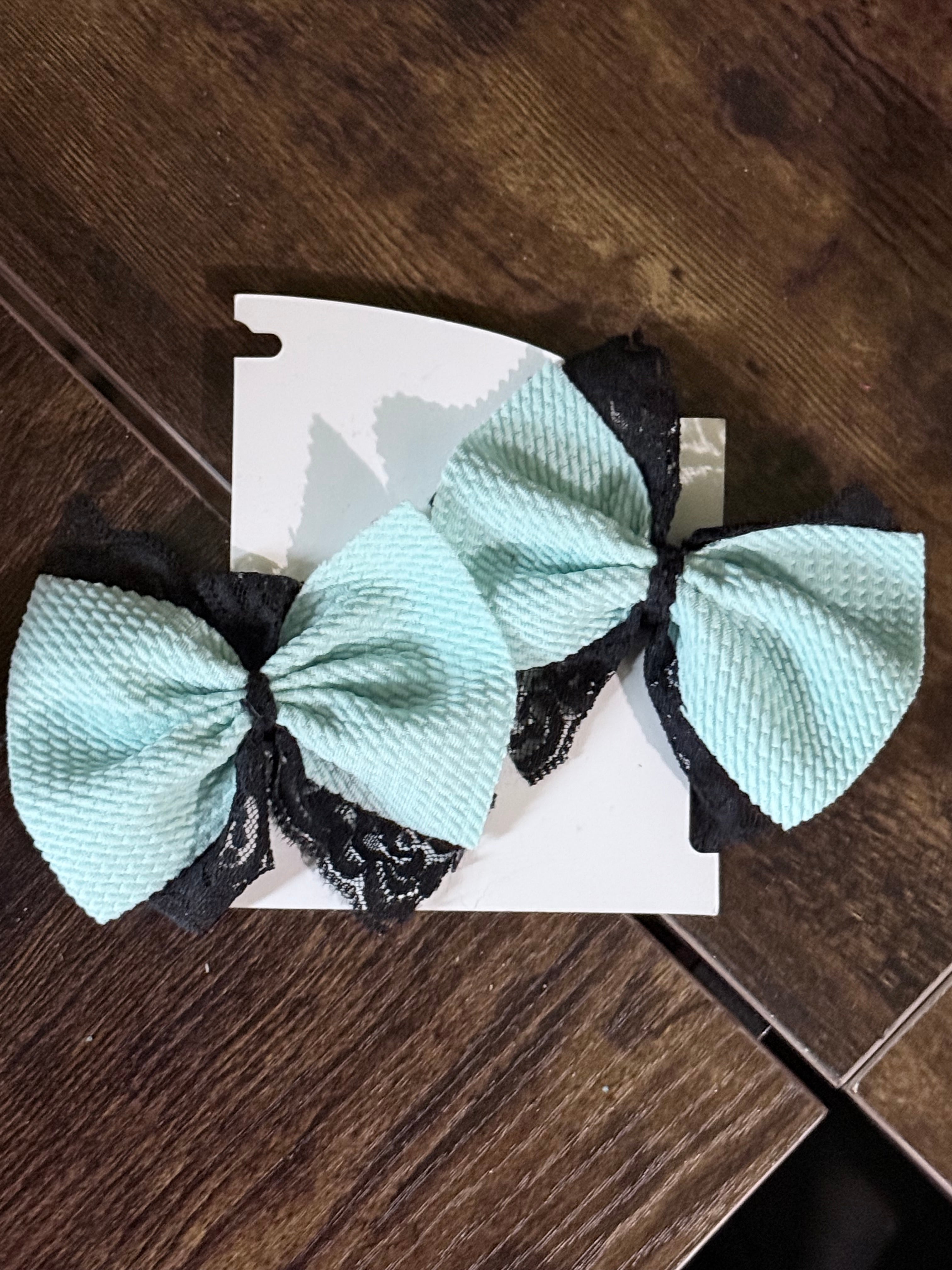 Medium turquoise and black lace piggy clips