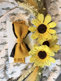 Yellow bow with black lace 🎀