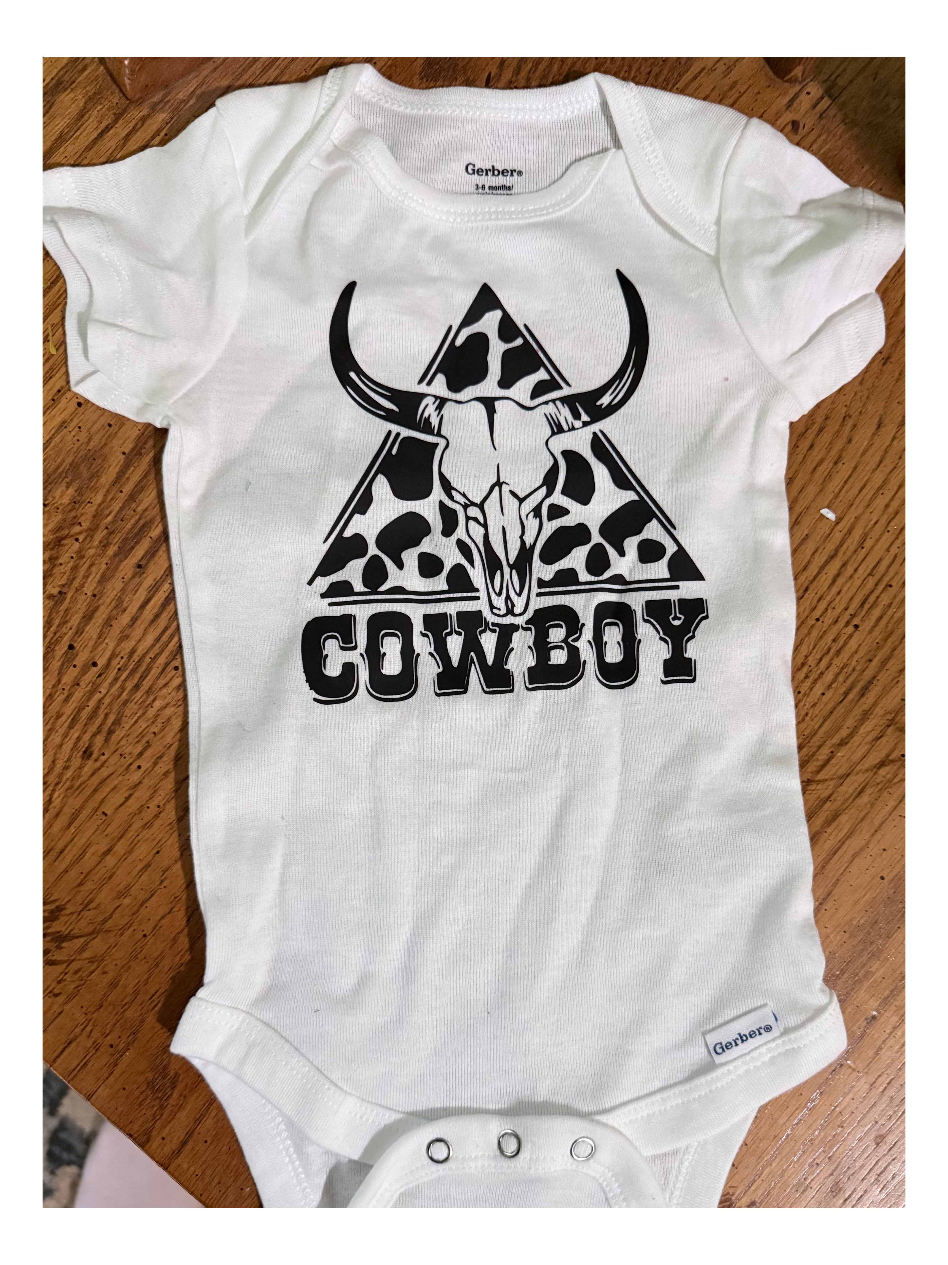 Short Sleeve onsie - Cowboy with skull